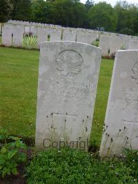 Etaples Military Cemetery - Edwards, Philip Stanley